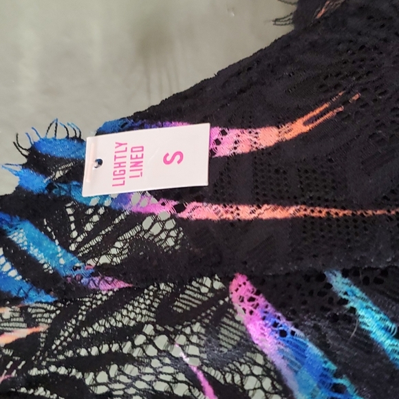 Victoria's Secret PINK Tropical Print Wired Halter Lace Lace Bralette - Picture 2 of 3